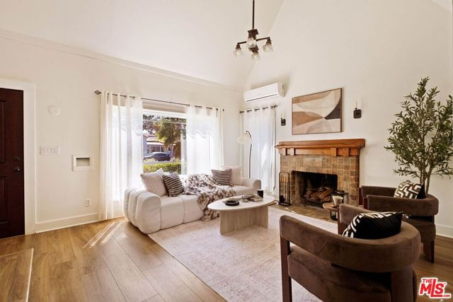 629 N Citrus Avenue, Los Angeles, CA 90036