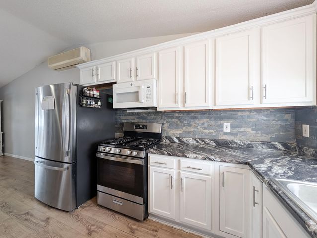 238 PINEWOOD Boulevard, West Fargo, ND 58078