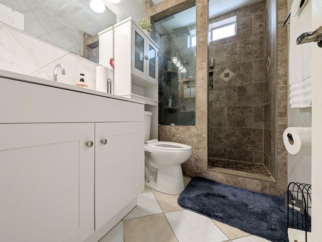238 PINEWOOD Boulevard, West Fargo, ND 58078
