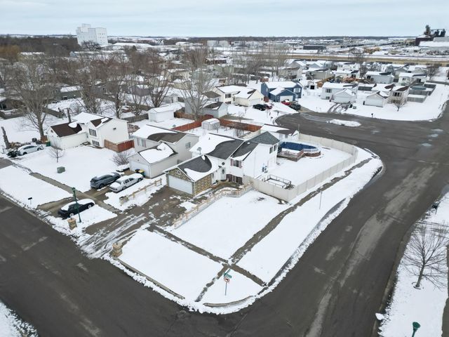 238 PINEWOOD Boulevard, West Fargo, ND 58078