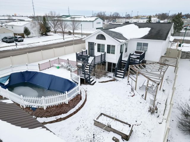 238 PINEWOOD Boulevard, West Fargo, ND 58078