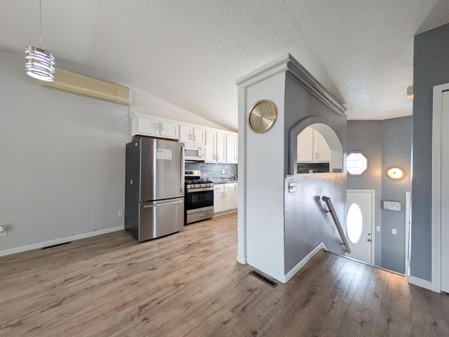 238 PINEWOOD Boulevard, West Fargo, ND 58078