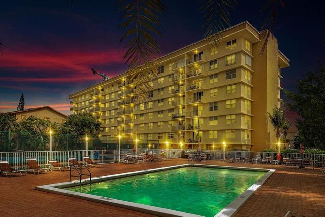 1009 N Ocean Boulevard 503, Pompano Beach, FL 33062