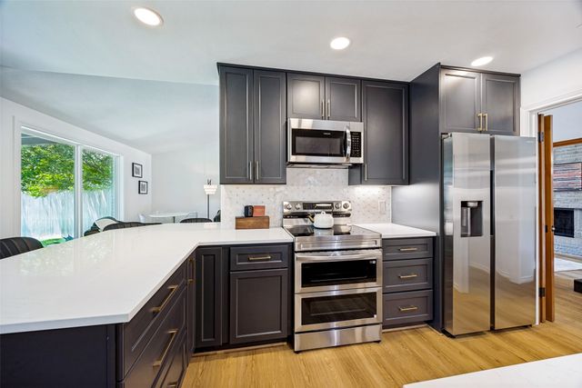 921 Forreston Drive, Richardson, TX 75080