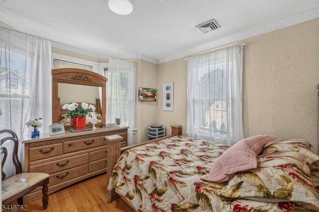 30 Elm St, Ridgefield Park Village, NJ 07660
