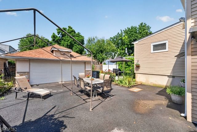 30 Elm St, Ridgefield Park Village, NJ 07660