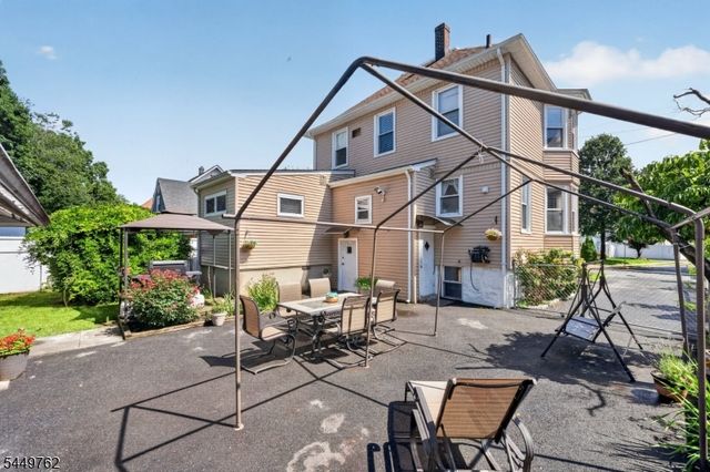 30 Elm St, Ridgefield Park Village, NJ 07660