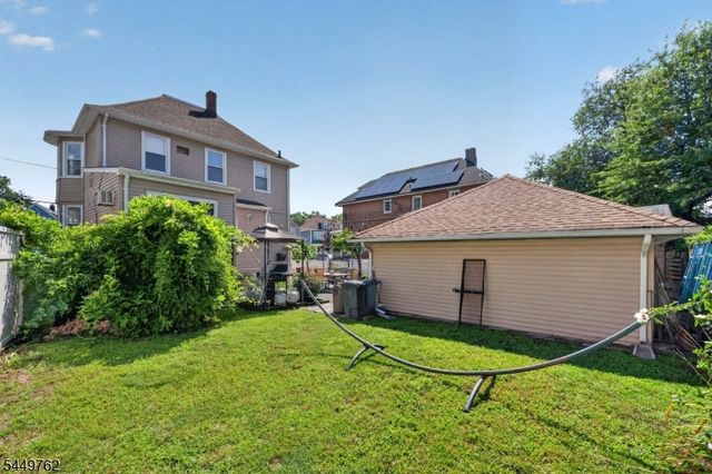 30 Elm St, Ridgefield Park Village, NJ 07660