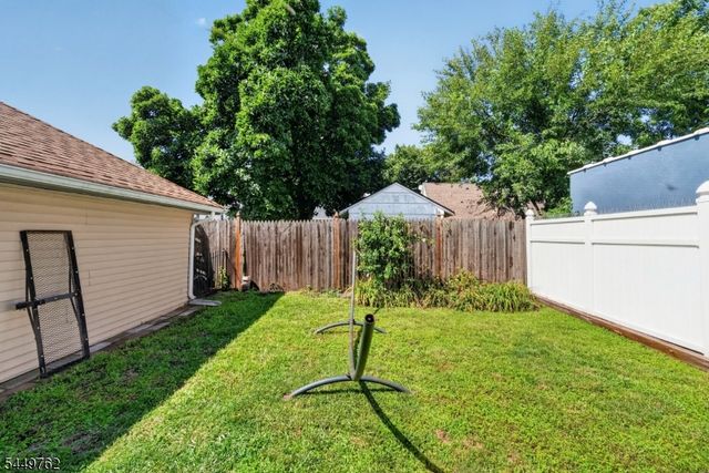 30 Elm St, Ridgefield Park Village, NJ 07660