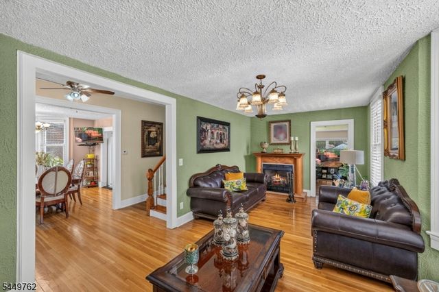 30 Elm St, Ridgefield Park Village, NJ 07660