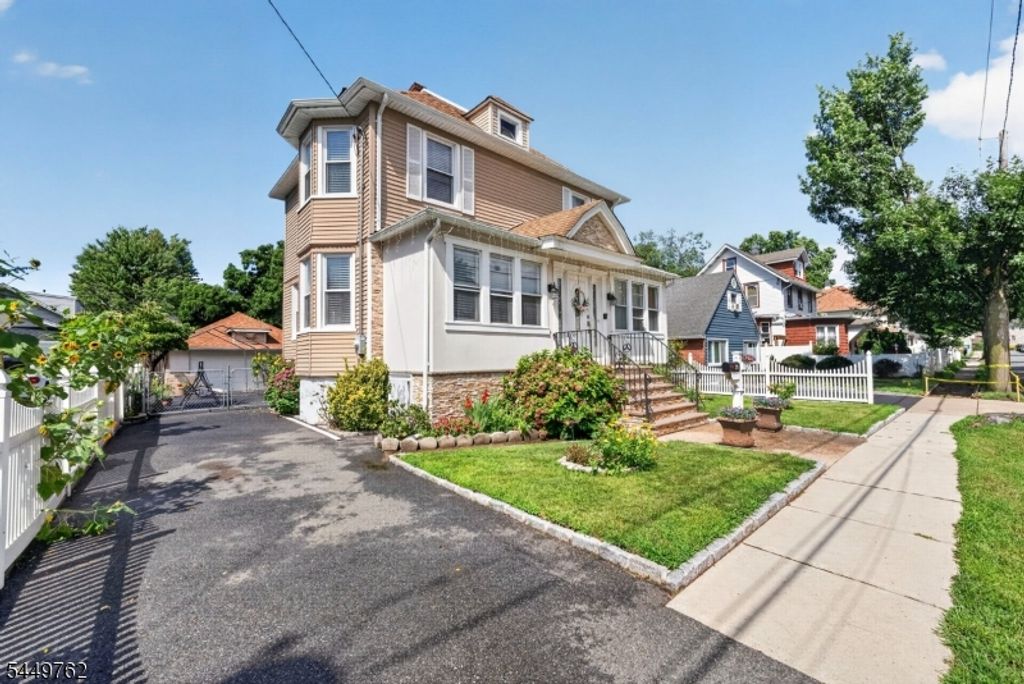 30 Elm St, Ridgefield Park Village, NJ 07660 — photo 2