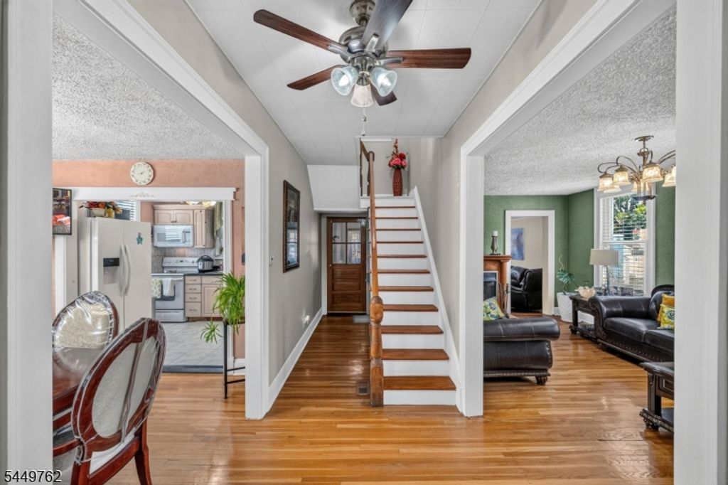30 Elm St, Ridgefield Park Village, NJ 07660 — photo 4