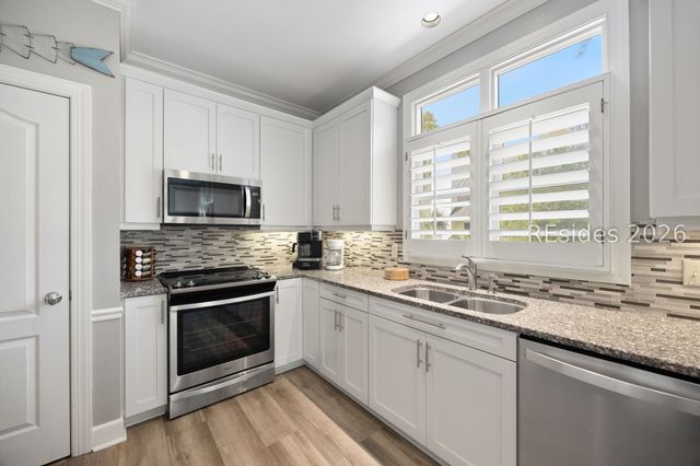 1 Sea Oak Ln, Hilton Head Island, SC 29928