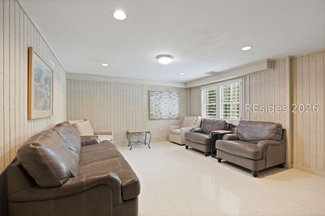 1 Sea Oak Ln, Hilton Head Island, SC 29928