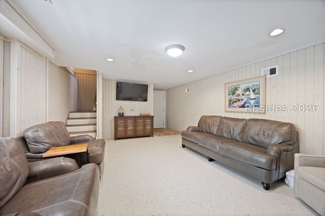 1 Sea Oak Ln, Hilton Head Island, SC 29928