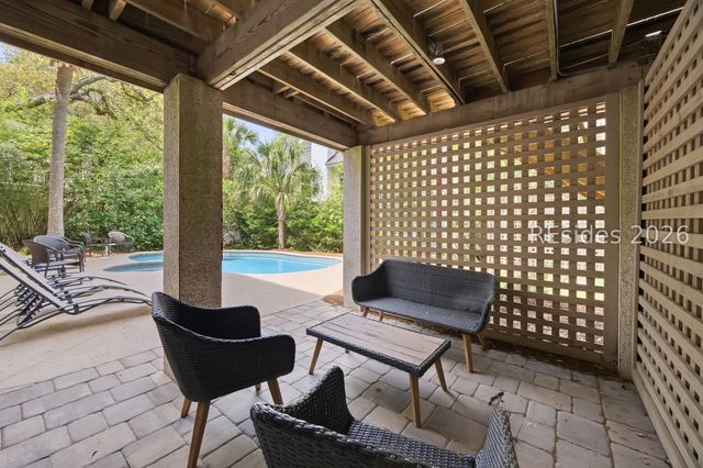 1 Sea Oak Ln, Hilton Head Island, SC 29928