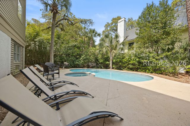 1 Sea Oak Ln, Hilton Head Island, SC 29928