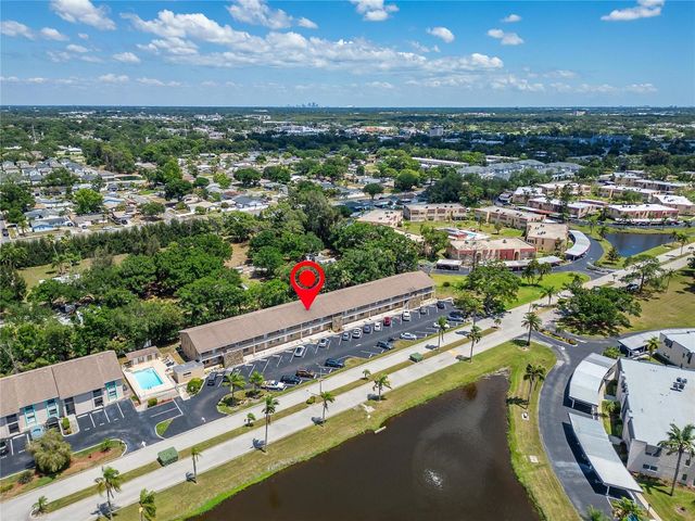 8039 GARDEN DRIVE 205, Seminole, FL 33777