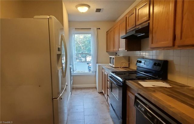 5918 King Charles Court, Clemmons, NC 27012