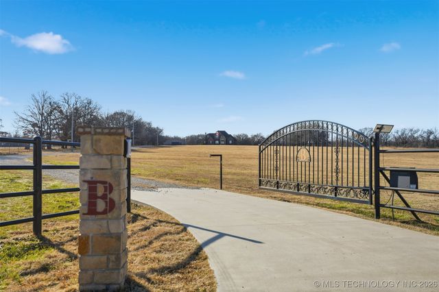 12340 Will Sampson Road, Okmulgee, OK 74447