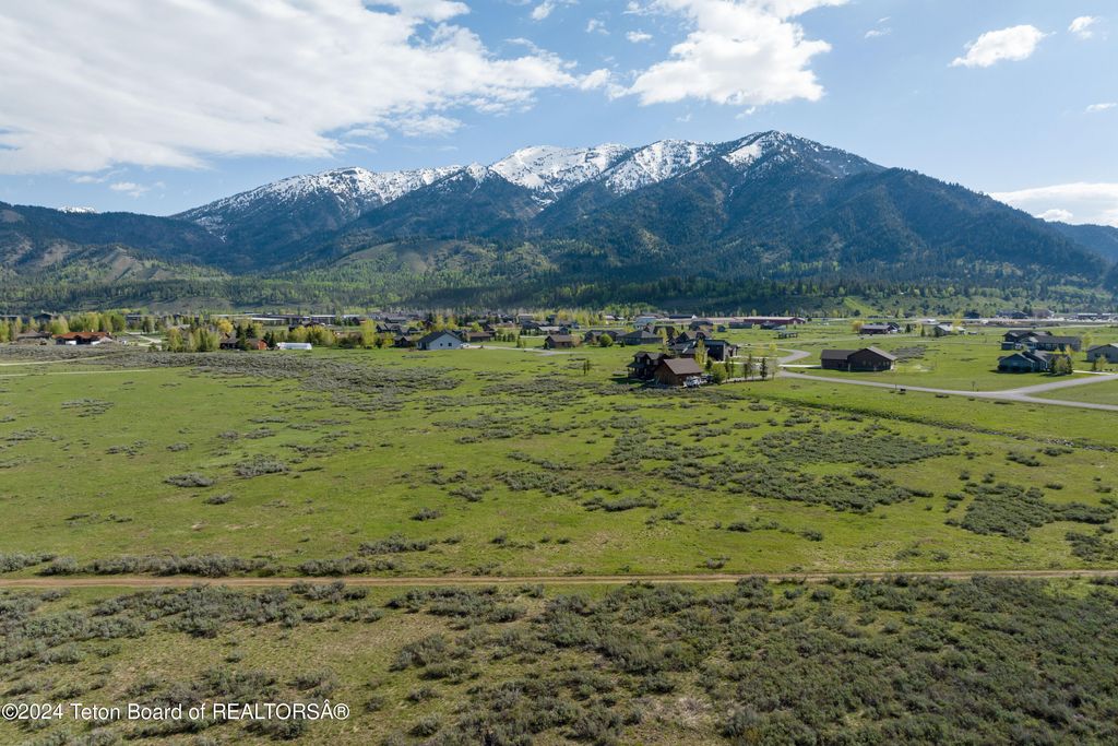 E LAKE CABIN Road, Alpine, WY 83128 photo 12