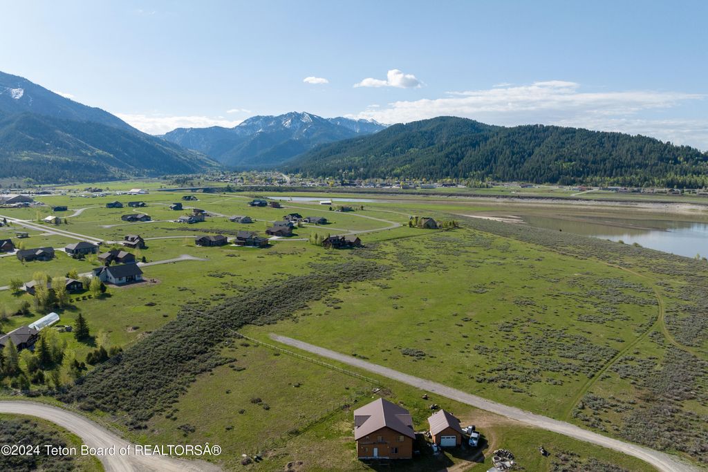 E LAKE CABIN Road, Alpine, WY 83128 photo 20