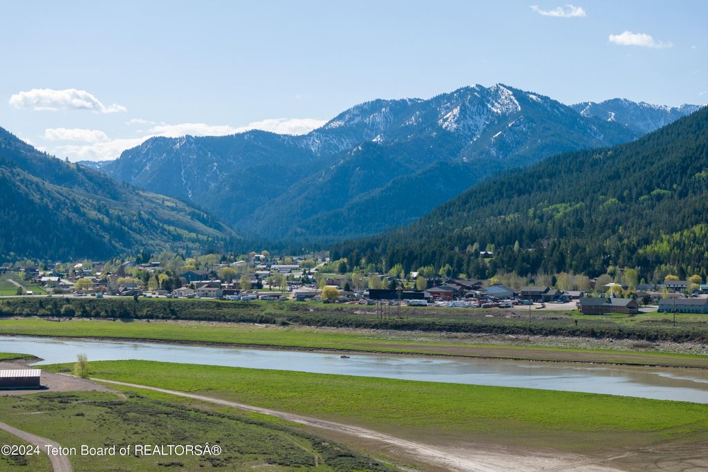 E LAKE CABIN Road, Alpine, WY 83128 photo 5