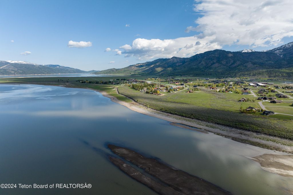 E LAKE CABIN Road, Alpine, WY 83128 photo 6