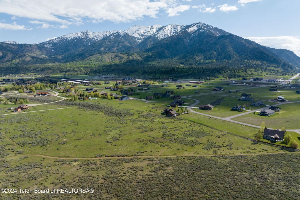E LAKE CABIN Road, Alpine, WY 83128 photo 8