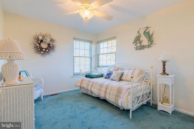 25 LA COSTA DR, Egg Harbor Township, NJ 08234