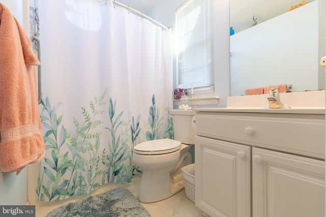 25 LA COSTA DR, Egg Harbor Township, NJ 08234