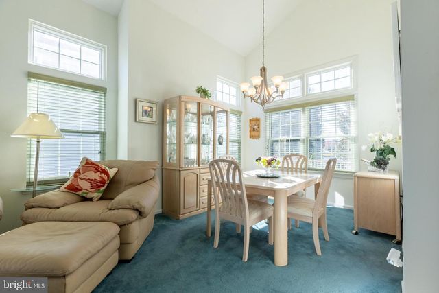 25 LA COSTA DR, Egg Harbor Township, NJ 08234