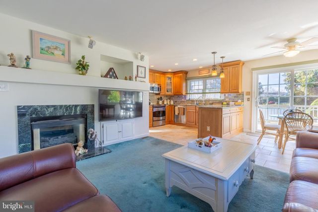 25 LA COSTA DR, Egg Harbor Township, NJ 08234