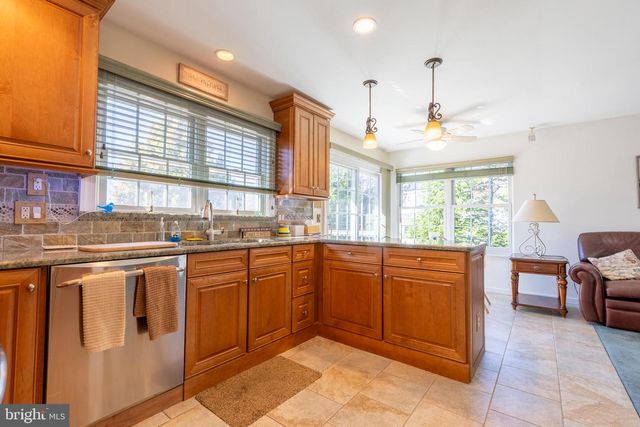 25 LA COSTA DR, Egg Harbor Township, NJ 08234