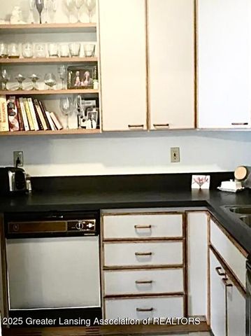 3112 Shetland Road, Lansing, MI 48911