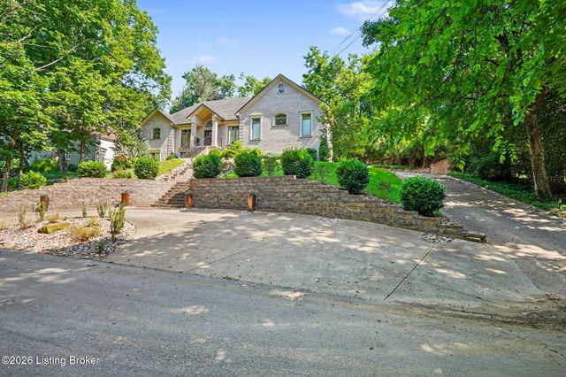 2811 Alta Vista Ct, Louisville, KY 40206