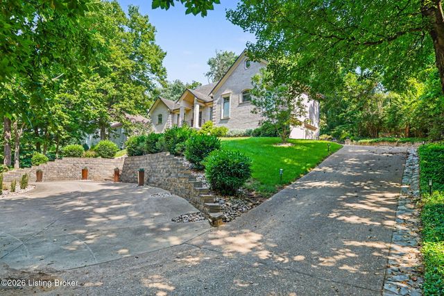 2811 Alta Vista Ct, Louisville, KY 40206