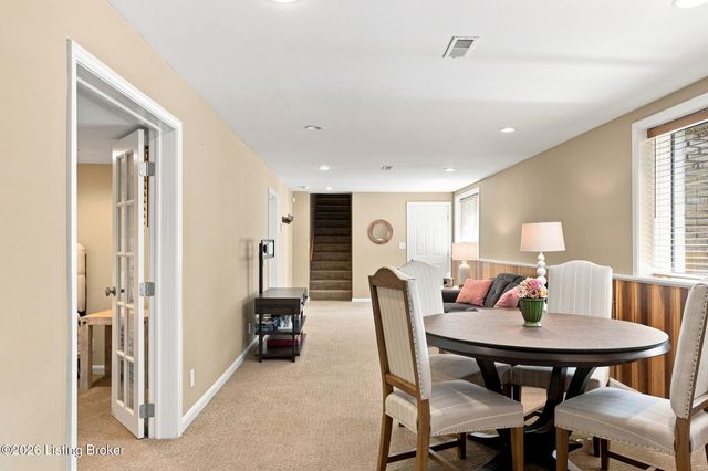 2811 Alta Vista Ct, Louisville, KY 40206