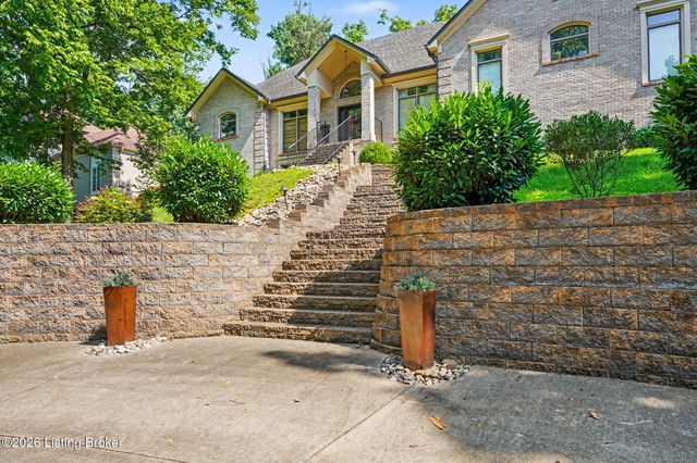 2811 Alta Vista Ct, Louisville, KY 40206