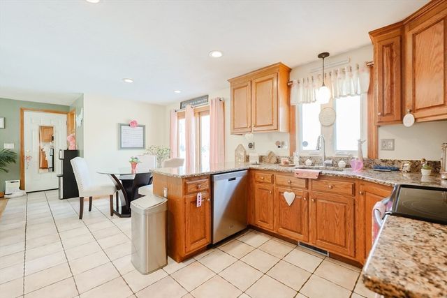 11 Parnell St, Millis, MA 02054