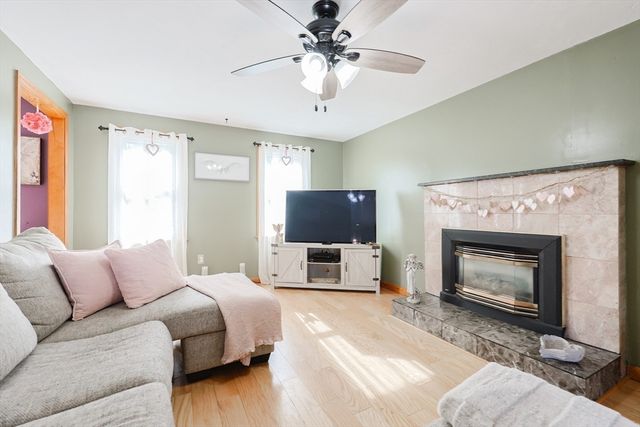 11 Parnell St, Millis, MA 02054