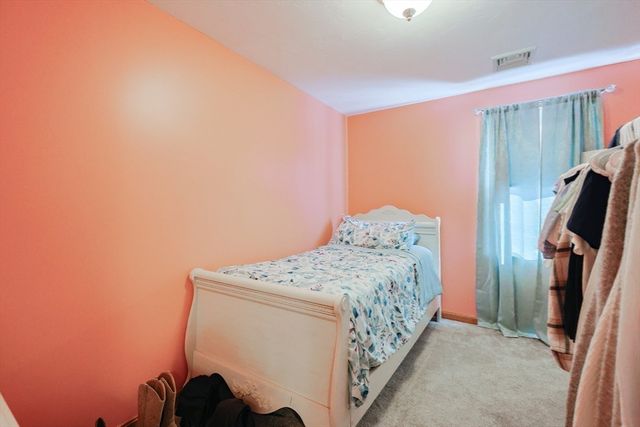 11 Parnell St, Millis, MA 02054