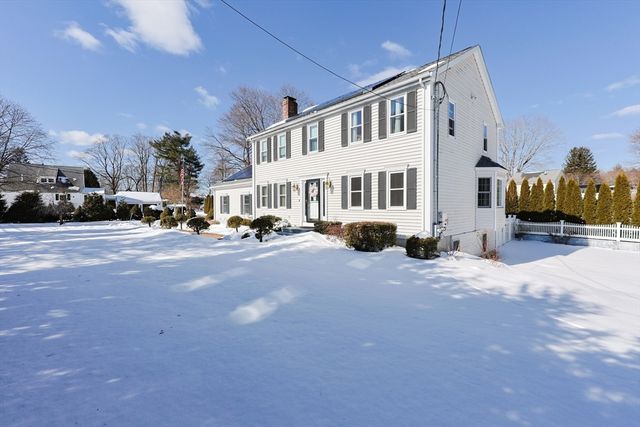 11 Parnell St, Millis, MA 02054