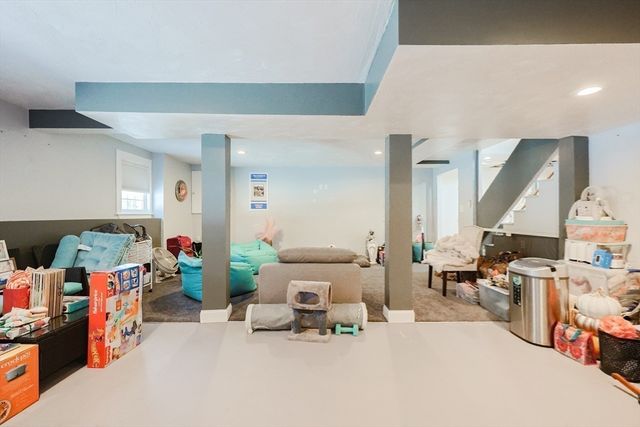 11 Parnell St, Millis, MA 02054