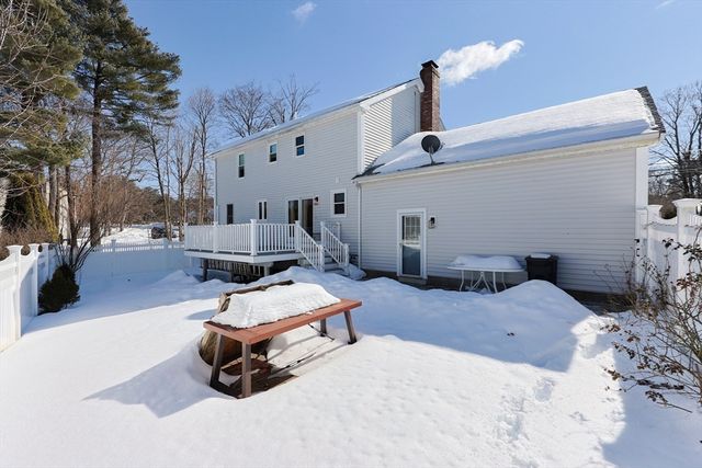 11 Parnell St, Millis, MA 02054