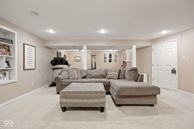 11740 Sand Creek Boulevard, Fishers, IN 46037