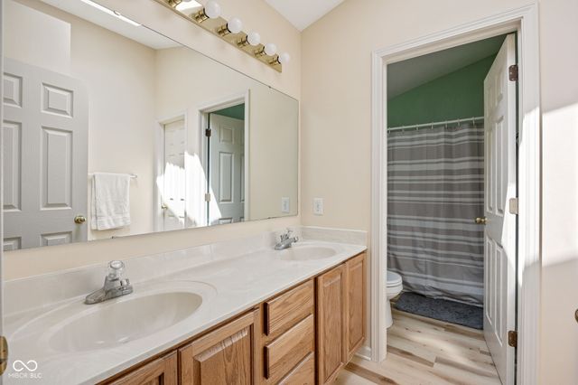 11740 Sand Creek Boulevard, Fishers, IN 46037