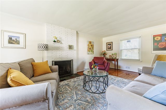 134 Fairhill Drive, Brighton, NY 14618