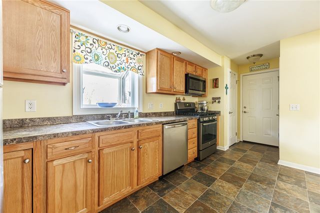 134 Fairhill Drive, Brighton, NY 14618
