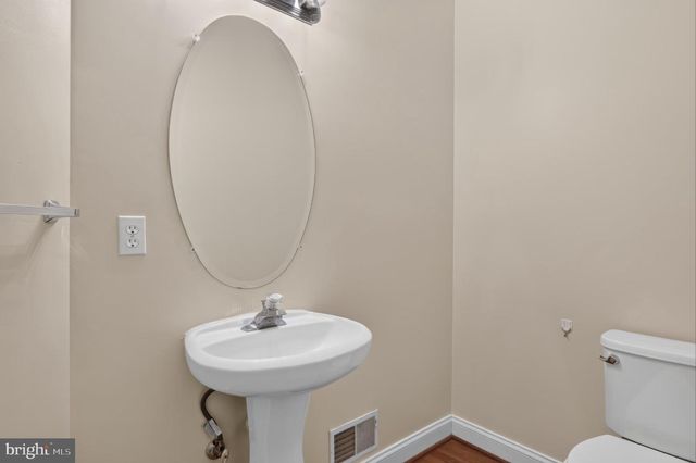 17 BLACKBIRD CT, Newark, DE 19702